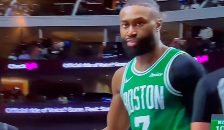 杰伦·布朗→裁判：弗拉格一个新秀 他得到了10多次罚球